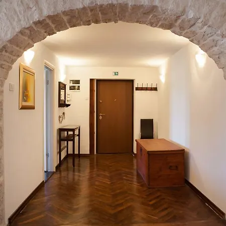 Apartment Palace Split